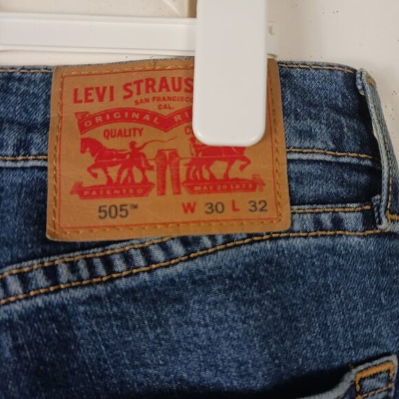 Levi's 505 Regular Fit Straight Leg Jeans 32x31 - Picture 2 of 8